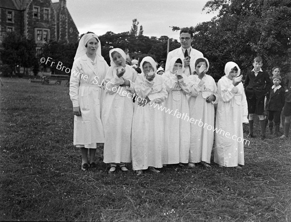 GROUP AT CONVENT